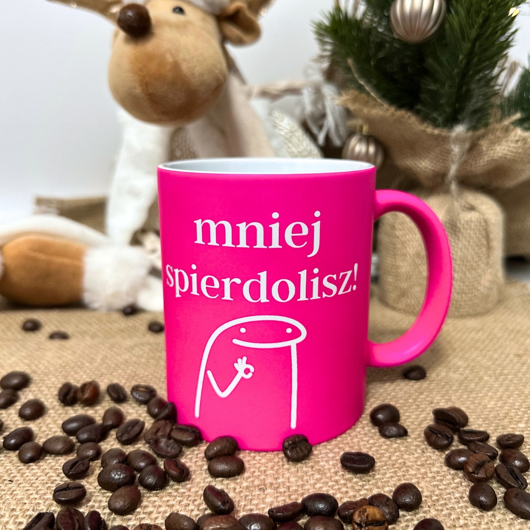 Kubek mniej zrobisz mniej spierolisz neonowo różowy z grawerem 330ml