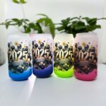 Kolorowe szklanki na sylwestra 2025