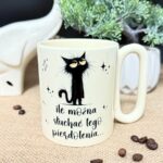 Kubek ile można słuchać tego pierdolenia... owal kremowy