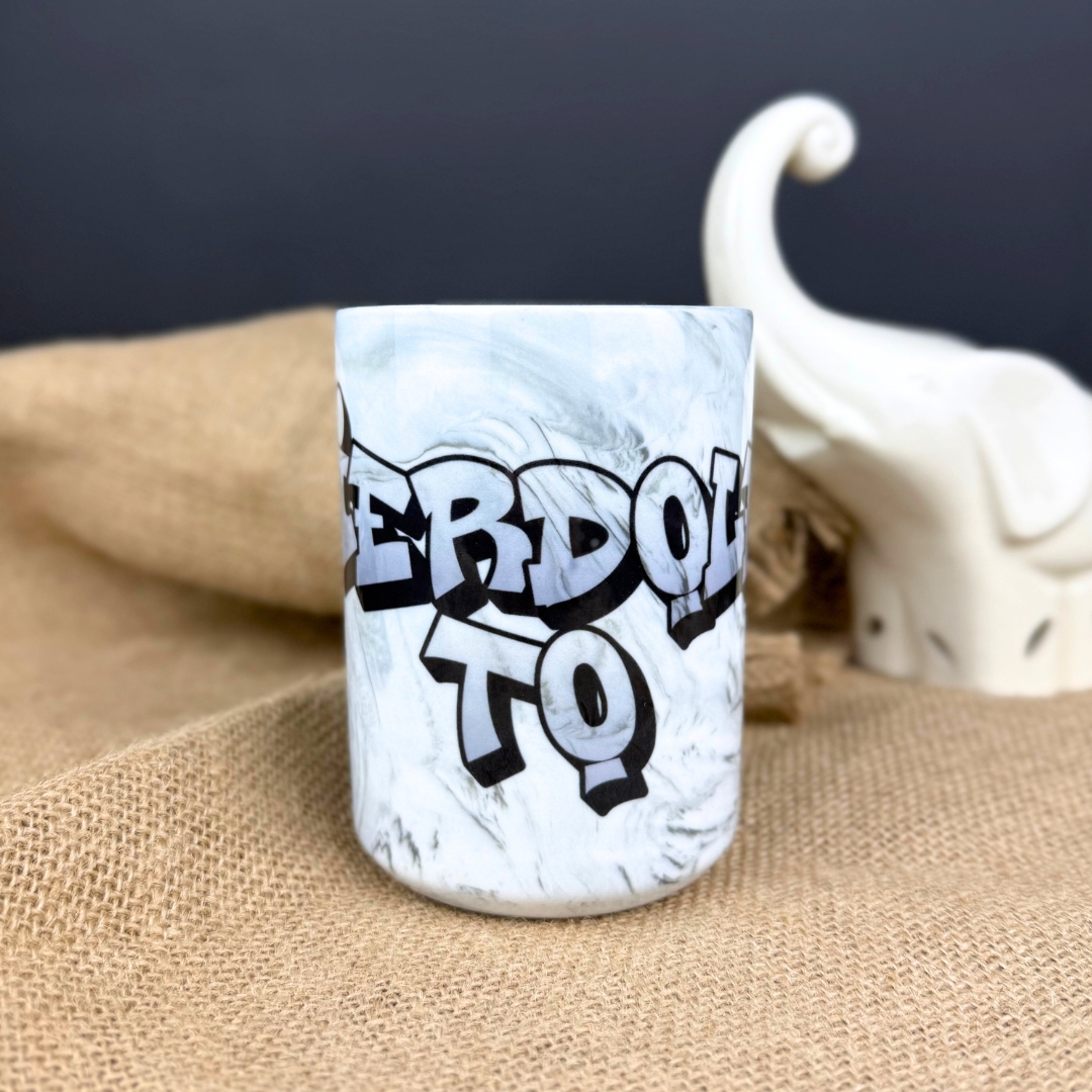 Kubek marmurkowy pierdolę to szary