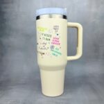 Kubek podróżny moje zaklęcia kolorowy, kremowy kubek 1200ml